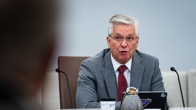 Waller, de la Fed, se inclina por mantener las tasas si la inflación mejora Waller, de la Fed, se inclina por mantener las tasas si la inflación mejora