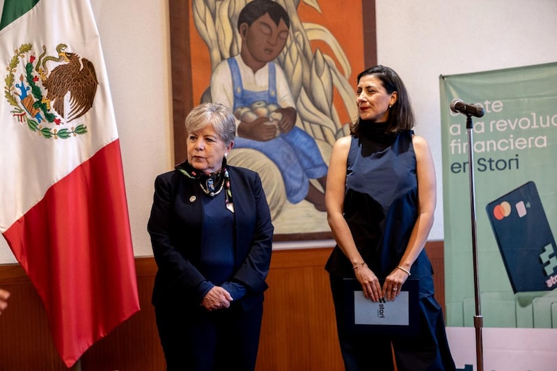 Alicia Bárcena, canciller mexicana, y Marlene Garayzar, cofundadora y directora de Gobernanza de Stori (Foto: Secretaría de Relaciones Exteriores) Alicia Bárcena, canciller mexicana, y Marlene Garayzar, cofundadora y directora de Gobernanza de Stori (Foto: Secretaría de Relaciones Exteriores)