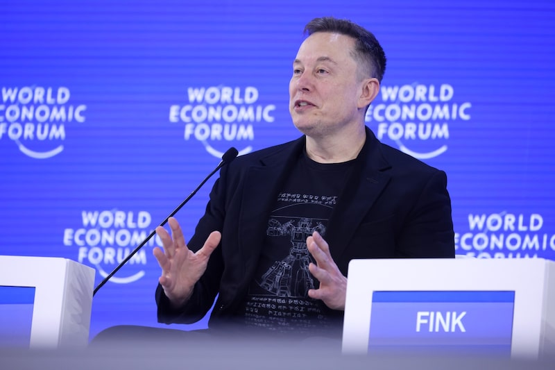 Elon Musk durante el Foro Económico Mundial en Davos, Suiza, el 22 de enero.
Fotógrafo: Krisztian Bocsi/Bloomberg Elon Musk durante el Foro Económico Mundial en Davos, Suiza, el 22 de enero.
Fotógrafo: Krisztian Bocsi/Bloomberg