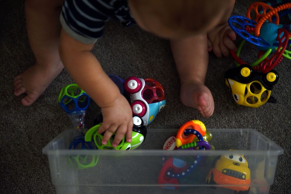 El informe del UNFPA advierte que los incentivos económicos no son suficientes para revertir la caída de la natalidad sin políticas que aborden las barreras estructurales a la paternidad. El informe del UNFPA advierte que los incentivos económicos no son suficientes para revertir la caída de la natalidad sin políticas que aborden las barreras estructurales a la paternidad.