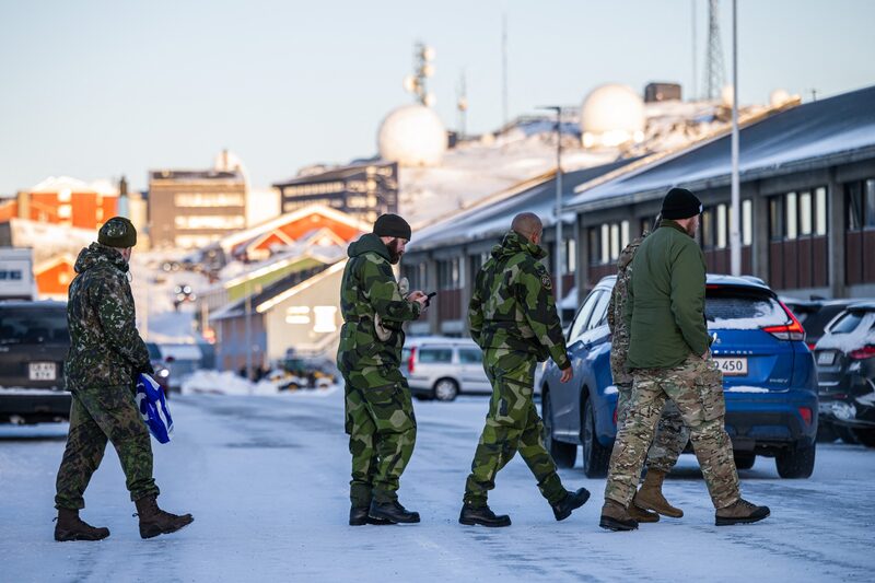 EE.UU. arremete contra Francia por propuesta de ejercicios militares de la OTAN en Groenlandia. EE.UU. arremete contra Francia por propuesta de ejercicios militares de la OTAN en Groenlandia.