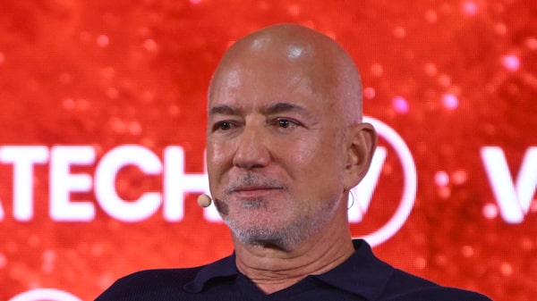 Blue Origin de Jeff Bezos contempla salir a bolsa tras recaudar US$10.000 millones Blue Origin de Jeff Bezos contempla salir a bolsa tras recaudar US$10.000 millones