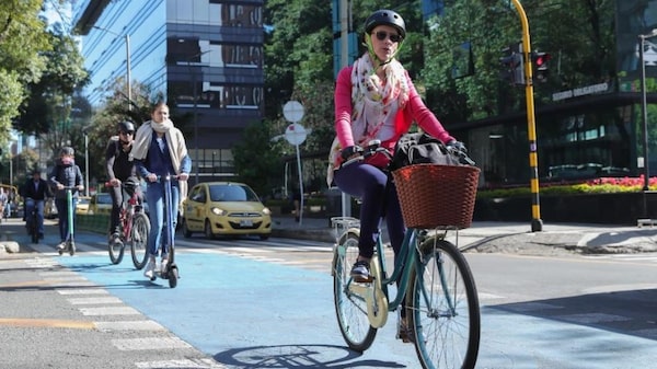 Lista de carros que sí pueden salir en el Día sin carro y moto en Colombia este 2026 Lista de carros que sí pueden salir en el Día sin carro y moto en Colombia este 2026