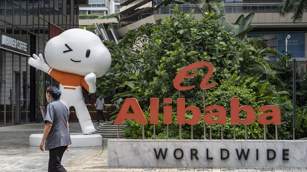 Alibaba lidera caída de tecnológicas de Hong Kong tras nueva medida regulatoria de China Alibaba lidera caída de tecnológicas de Hong Kong tras nueva medida regulatoria de China