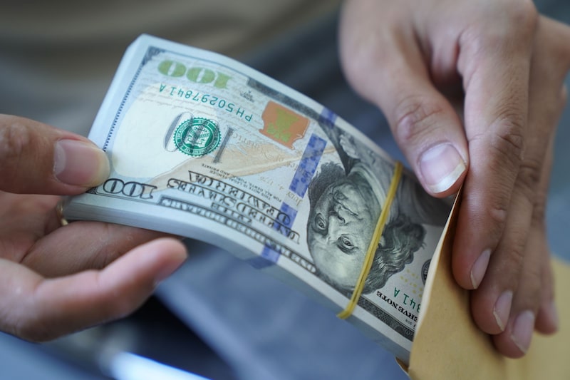 El peso mexicano se vio beneficiado por un debilitamiento generalizado del índice dólar en 0,23% para ubicarse en los 105,621 puntos. El peso mexicano se vio beneficiado por un debilitamiento generalizado del índice dólar en 0,23% para ubicarse en los 105,621 puntos.