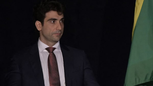 Candidato de Lula a banco central de Brasil dice que no acelerará recortes de tasas Candidato de Lula a banco central de Brasil dice que no acelerará recortes de tasas