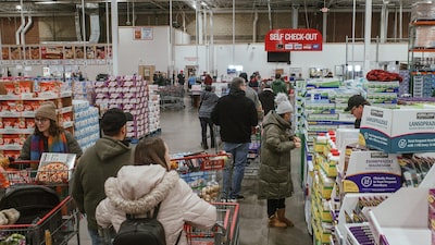 Confianza del consumidor en EE.UU. sorprende y sube a su mayor nivel en seis meses Confianza del consumidor en EE.UU. sorprende y sube a su mayor nivel en seis meses