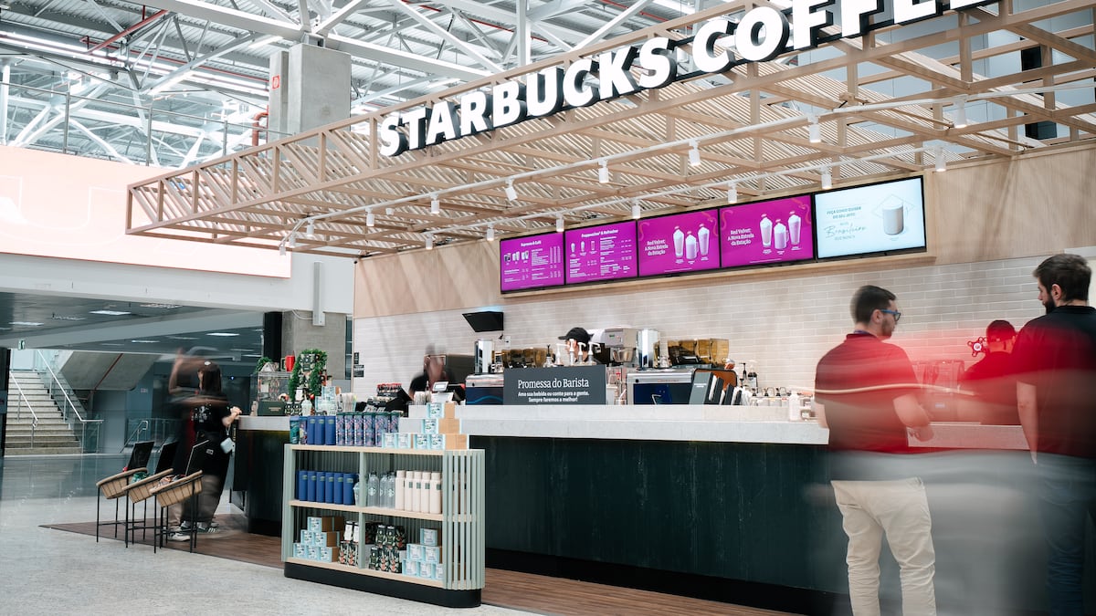 Starbucks retoma expansão e prevê 30 novas lojas no Brasil em 2026, diz líder no país