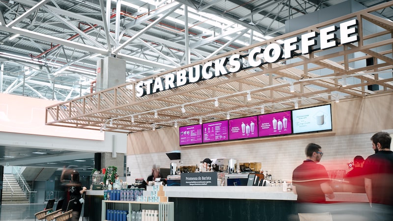Starbucks retoma expansão e prevê 30 novas lojas no Brasil em 2026, diz líder no país Starbucks retoma expansão e prevê 30 novas lojas no Brasil em 2026, diz líder no país