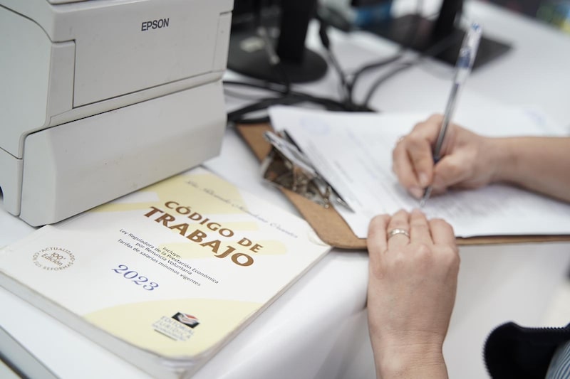 En una imagen referencial, inspecciones del Ministerio de Trabajo en negocios de El Salvador, el 9 de agosto de 2024. En una imagen referencial, inspecciones del Ministerio de Trabajo en negocios de El Salvador, el 9 de agosto de 2024.