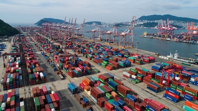 Donald Trump amenaza con elevar al 25% los aranceles a productos de Corea del Sur Donald Trump amenaza con elevar al 25% los aranceles a productos de Corea del Sur