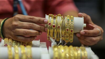 Bilionários indianos do ouro somam US$ 9,5 bi com império de joias em Dubai Bilionários indianos do ouro somam US$ 9,5 bi com império de joias em Dubai