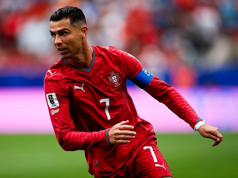 Cristiano Ronaldo Cristiano Ronaldo
