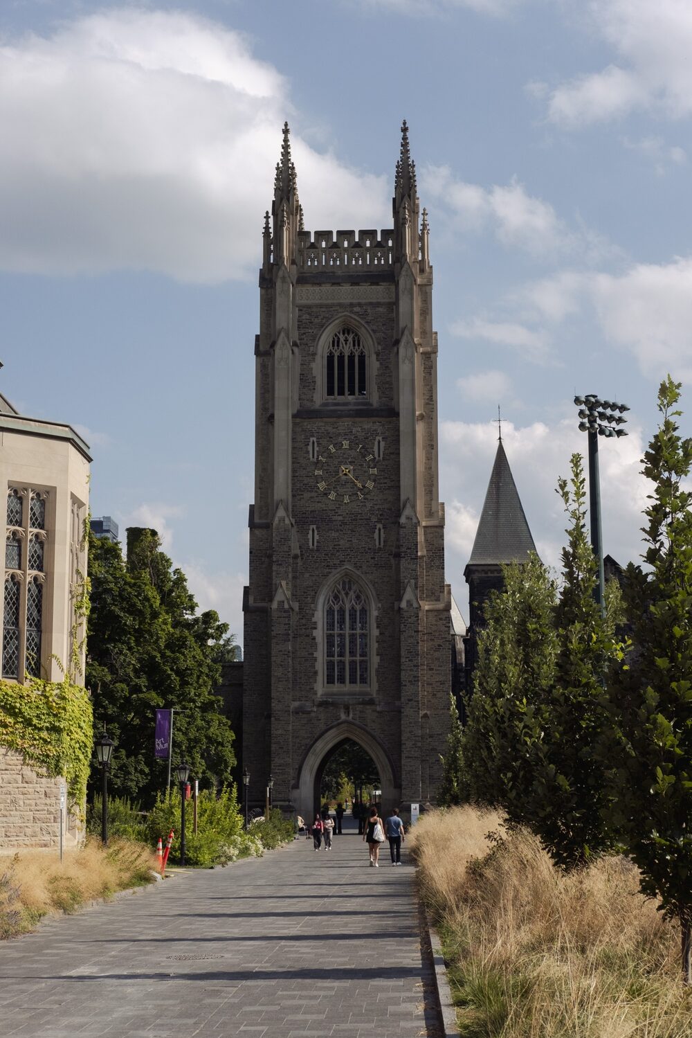 Estudiantes en el campus de Toronto. Fotografia: Angela Lewis/Bloomberg Estudiantes en el campus de Toronto. Fotografia: Angela Lewis/Bloomberg