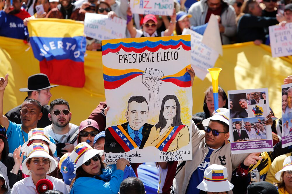 Comunidad venezolana le da la bienvenida a Edmundo González Urrutia en Ecuador Comunidad venezolana le da la bienvenida a Edmundo González Urrutia en Ecuador