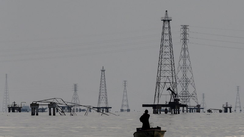 EUA emitem licença para empresas petrolíferas operarem na Venezuela EUA emitem licença para empresas petrolíferas operarem na Venezuela