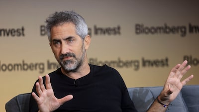 Maior hedge fund do mundo, Bridgewater sofre corte de valuation e saída de acionistas Maior hedge fund do mundo, Bridgewater sofre corte de valuation e saída de acionistas