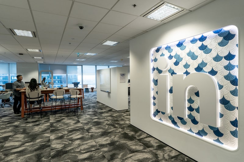 LinkedIn LinkedIn
