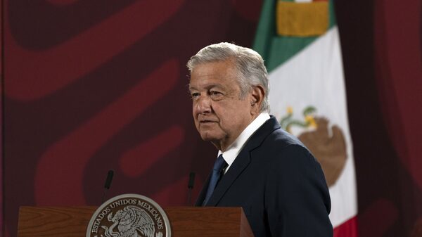 CFE acuerda compra de termoeléctrica a New Fortress Energy por US$180 millones: AMLO CFE acuerda compra de termoeléctrica a New Fortress Energy por US$180 millones: AMLO