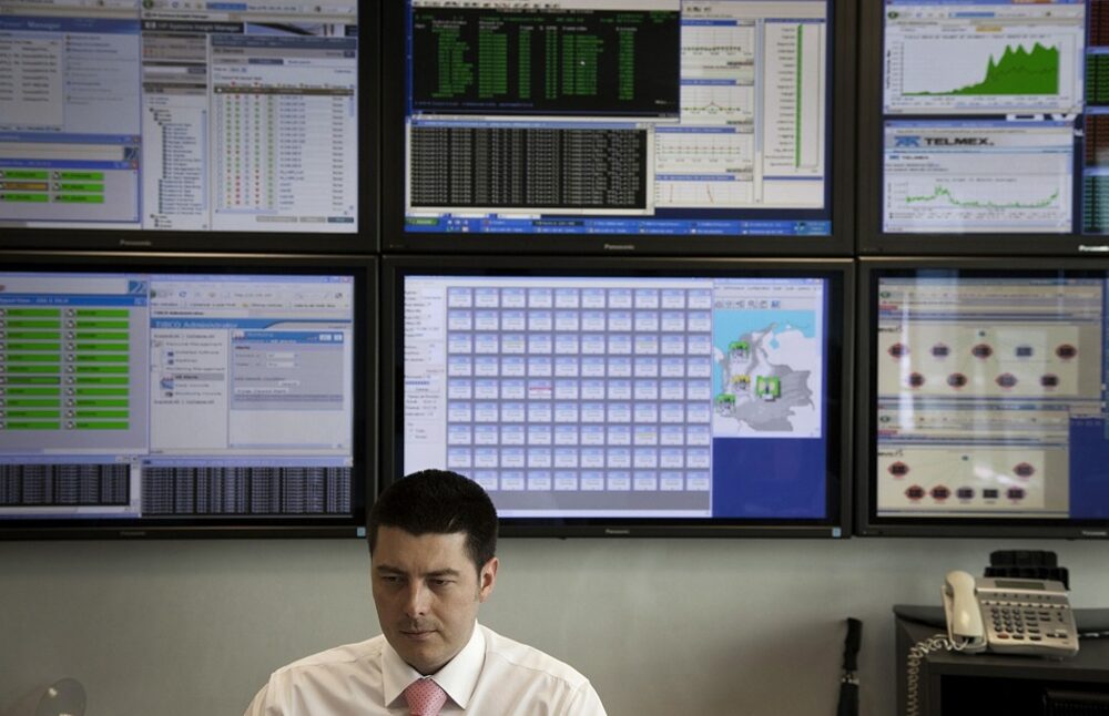 Uno de los riesgos para el mercado colombiano es la reforma pensional, en revisión por la Corte Constitucional, que reducirá a la mitad los flujos de inversión en el sistema privado de pensiones. Uno de los riesgos para el mercado colombiano es la reforma pensional, en revisión por la Corte Constitucional, que reducirá a la mitad los flujos de inversión en el sistema privado de pensiones.