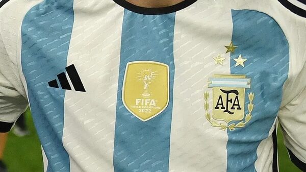 Camiseta de la Selección Argentina con tres estrellas: ¿cuándo sale y cuánto costará? Camiseta de la Selección Argentina con tres estrellas: ¿cuándo sale y cuánto costará?