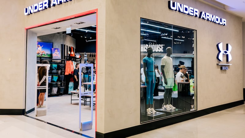 Operada pela Vulcabras, Under Armour abre loja conceito como laboratório no Brasil Operada pela Vulcabras, Under Armour abre loja conceito como laboratório no Brasil