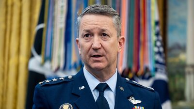 Jefe militar de EE.UU. viaja a Puerto Rico mientras crecen temores de ataques a Venezuela Jefe militar de EE.UU. viaja a Puerto Rico mientras crecen temores de ataques a Venezuela