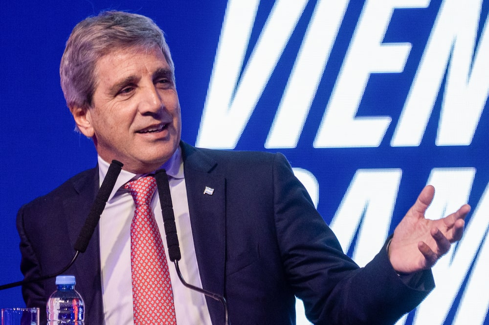 Luis Caputo había celebrado en 2025 que "los bancos están empezando a funcionar como bancos" Luis Caputo había celebrado en 2025 que "los bancos están empezando a funcionar como bancos"