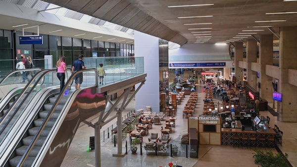 Zurich Airport vende fatia no Aeroporto de Confins para a mexicana ASUR por R$ 109,5 mi Zurich Airport vende fatia no Aeroporto de Confins para a mexicana ASUR por R$ 109,5 mi
