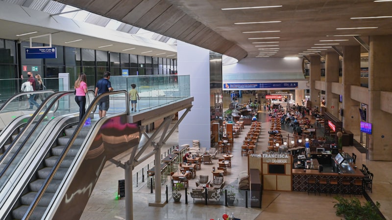 Zurich Airport vende fatia no Aeroporto de Confins para a mexicana ASUR por R$ 109,5 mi Zurich Airport vende fatia no Aeroporto de Confins para a mexicana ASUR por R$ 109,5 mi