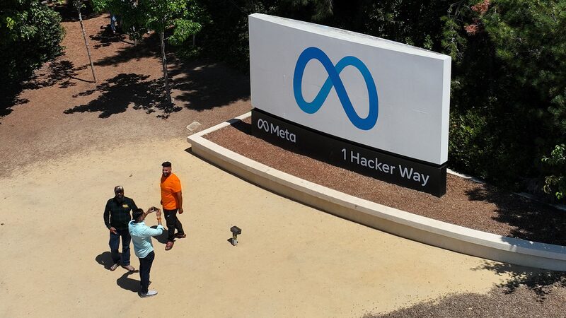 Como Pimco e Blue Owl superaram Apollo e KKR para acordo de US$ 29 bilhões com a Meta Como Pimco e Blue Owl superaram Apollo e KKR para acordo de US$ 29 bilhões com a Meta