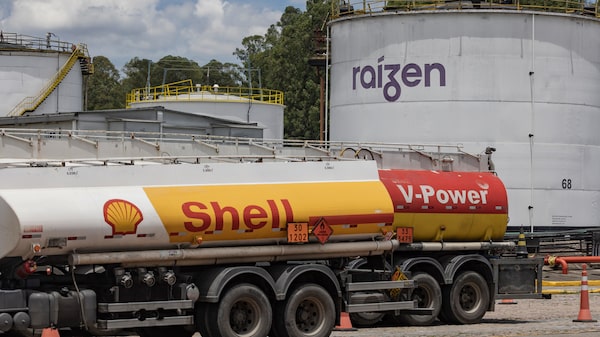 Raízen tem baixa contábil de R$ 11 bilhões com crise e piora do crédito Raízen tem baixa contábil de R$ 11 bilhões com crise e piora do crédito