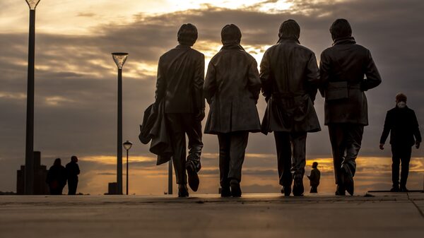 Bill Gates, Jeff Bezos, Elon Musk … and Paul McCartney Bill Gates, Jeff Bezos, Elon Musk … and Paul McCartney