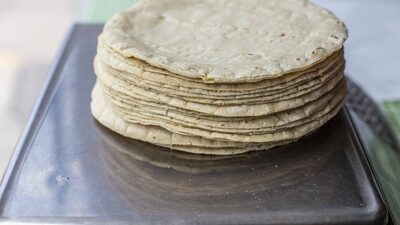 Pobreza laboral en México repunta por encarecimiento de la canasta alimentaria Pobreza laboral en México repunta por encarecimiento de la canasta alimentaria