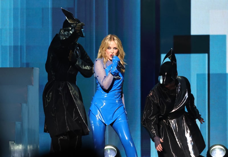 Espera-se que Bob Valentine, CEO da Concord, lidere a BMG Rights Management caso um acordo seja alcançado, disseram as fontes. Thomas Coesfeld, o atual CEO da BMG Rights, está programado para assumir a liderança da Bertelsmann em janeiro de 2027. Espera-se que Bob Valentine, CEO da Concord, lidere a BMG Rights Management caso um acordo seja alcançado, disseram as fontes. Thomas Coesfeld, o atual CEO da BMG Rights, está programado para assumir a liderança da Bertelsmann em janeiro de 2027.