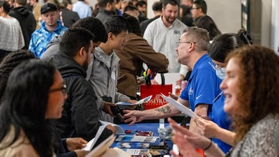 Payroll com atraso: EUA criaram 64 mil vagas em novembro, acima do esperado Payroll com atraso: EUA criaram 64 mil vagas em novembro, acima do esperado