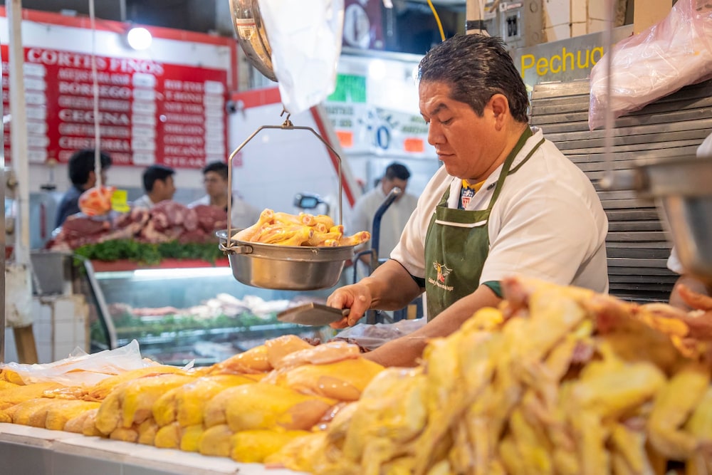 Un local en el Mercado 44 Zona Xóchitl en Xochimilco, en la Ciudad de México. Un local en el Mercado 44 Zona Xóchitl en Xochimilco, en la Ciudad de México.