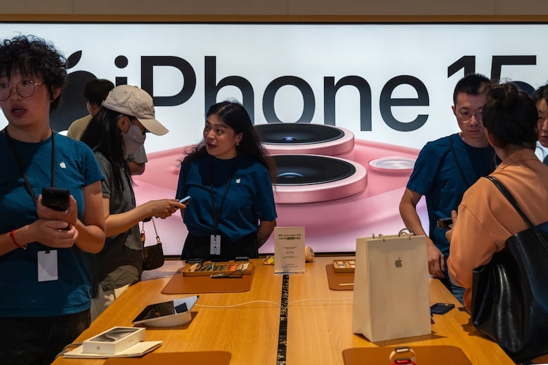 Envíos del iPhone en China aumentan un 12% después de que Apple rebajara los precios Envíos del iPhone en China aumentan un 12% después de que Apple rebajara los precios