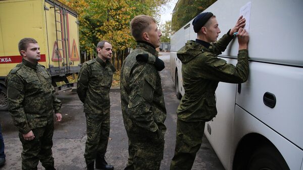 Kremlin enfrenta ira de esposas y madres de tropas movilizadas Kremlin enfrenta ira de esposas y madres de tropas movilizadas