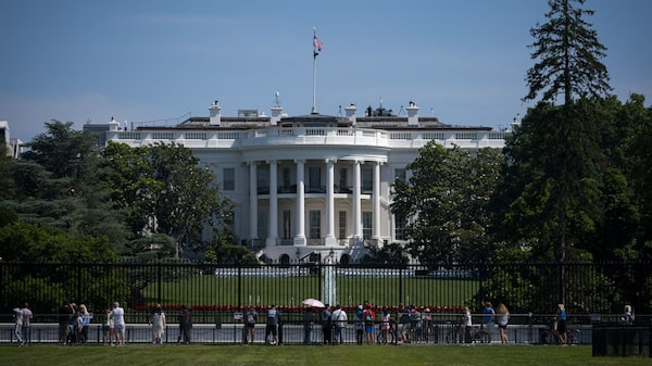 Funcionarios de Biden señalan de ‘infundada’ la rebaja de la calificación de Fitch Funcionarios de Biden señalan de ‘infundada’ la rebaja de la calificación de Fitch