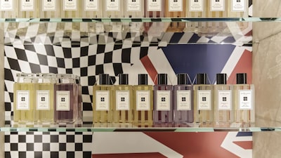 La mejora de previsiones de Estée Lauder no calma a los inversores y la acción cae La mejora de previsiones de Estée Lauder no calma a los inversores y la acción cae