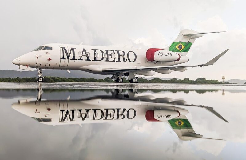 Jatinho utilizado pelo CEO e fundador do Madero, Junior Durski; empresa retoma crescimento com reabertura de lojas Jatinho utilizado pelo CEO e fundador do Madero, Junior Durski; empresa retoma crescimento com reabertura de lojas