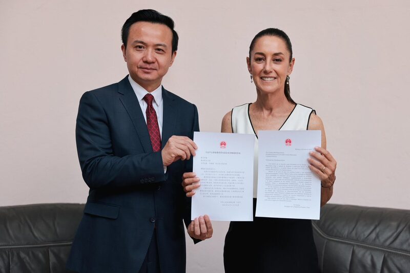 Claudia Sheinbaum, virtual presidenta de México, junto al embajador de China en México Zhang Run. Fotogtafía: Claudia Sheinbaum vía X Claudia Sheinbaum, virtual presidenta de México, junto al embajador de China en México Zhang Run. Fotogtafía: Claudia Sheinbaum vía X