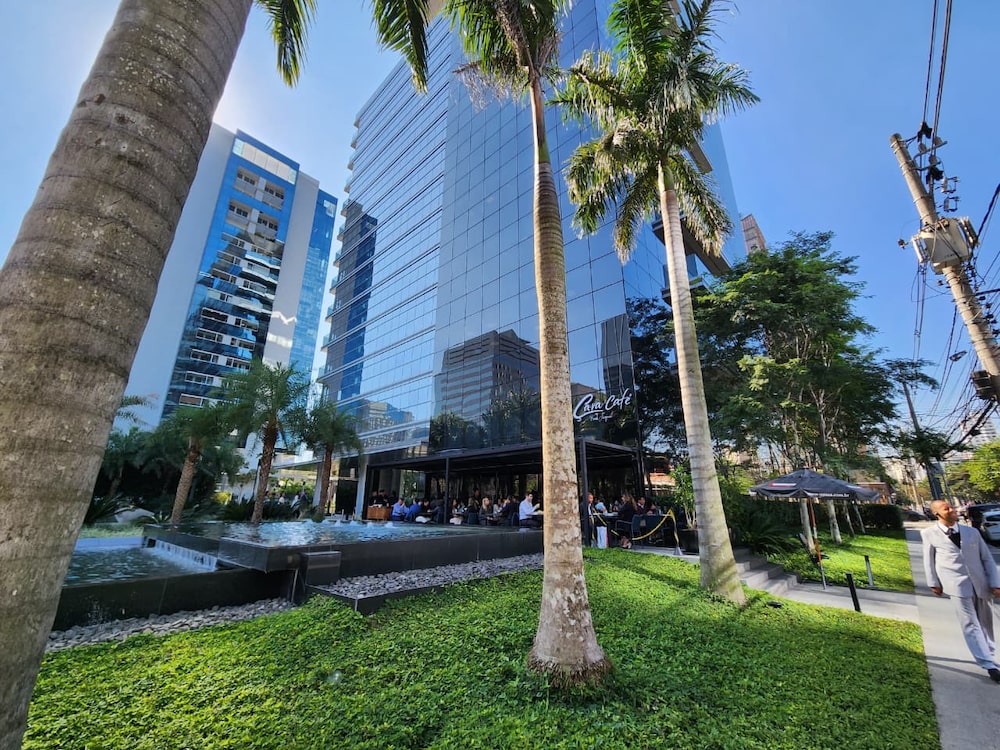 Sede da HBR Realty (HBRE3), na Faria Lima, em São Paulo, companhia que ofereceu comprar o controle da Helbor (HBOR3). Sede da HBR Realty (HBRE3), na Faria Lima, em São Paulo, companhia que ofereceu comprar o controle da Helbor (HBOR3).