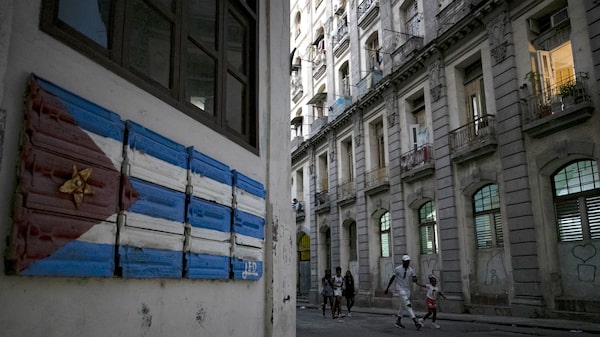 Cuba mata a cuatro personas que iban en lancha rápida con placas de Florida Cuba mata a cuatro personas que iban en lancha rápida con placas de Florida