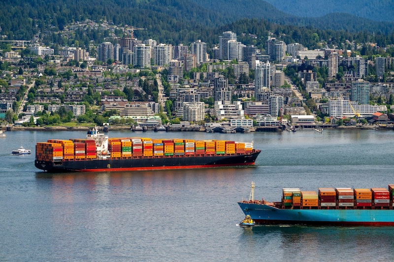 Buques portacontenedores en el Puerto de Vancouver, Canadá. fOTO: James MacDonald/Bloomberg Buques portacontenedores en el Puerto de Vancouver, Canadá. fOTO: James MacDonald/Bloomberg