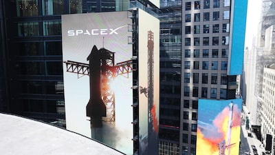 SpaceX se dispara un 16% en su segundo día de cotización tras una salida a bolsa récord SpaceX se dispara un 16% en su segundo día de cotización tras una salida a bolsa récord