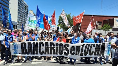 Tras el paro bancario en Argentina este jueves, Trabajo dictó la conciliación obligatoria Tras el paro bancario en Argentina este jueves, Trabajo dictó la conciliación obligatoria