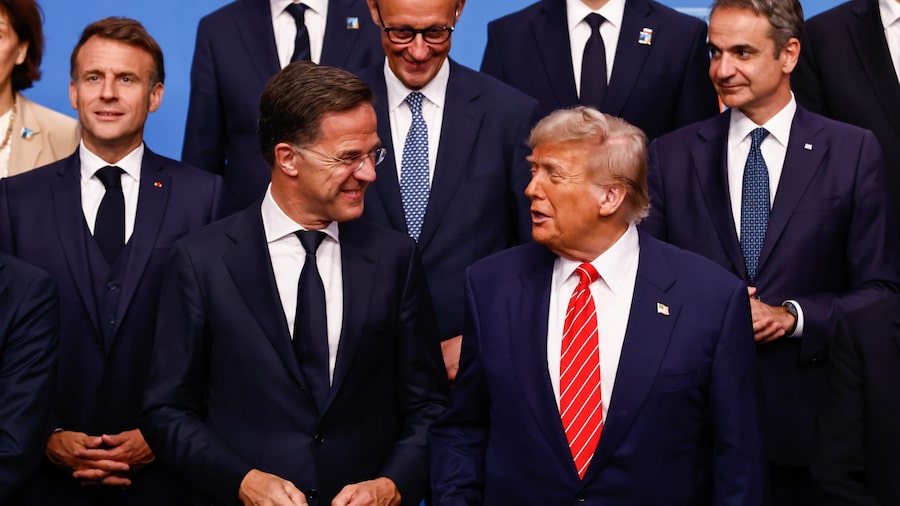 Mientras Trump presiona a la OTAN, Europa cuestiona a su jefe más deferente Mientras Trump presiona a la OTAN, Europa cuestiona a su jefe más deferente