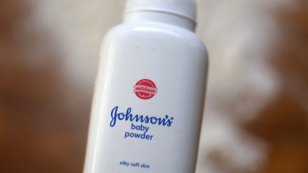 Demandas por cáncer relacionadas con el talco de J&J aumentan un 17% Demandas por cáncer relacionadas con el talco de J&J aumentan un 17%
